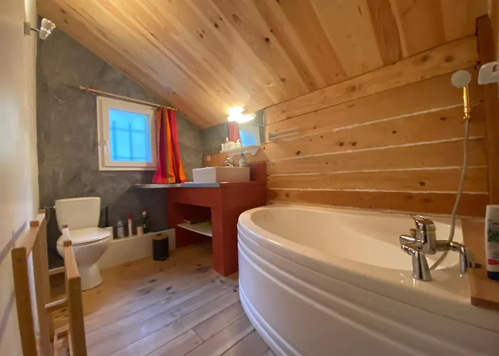 Vue Шале Miremont (Puy-de-Dome)